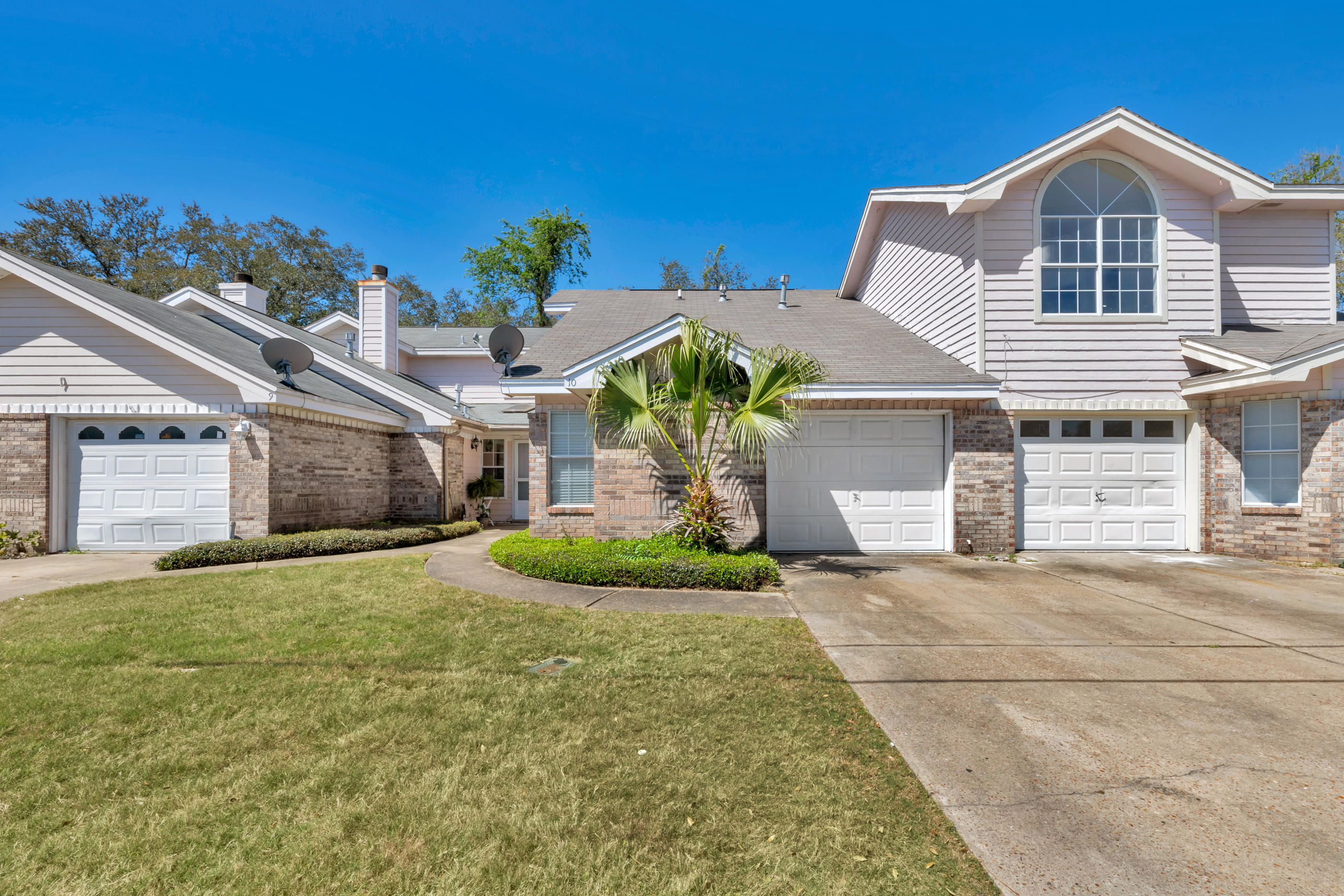 10 Falcon Ridge Lane Fort Walton Beach, FL 32547 - Photo 1 of 22 00_Front1