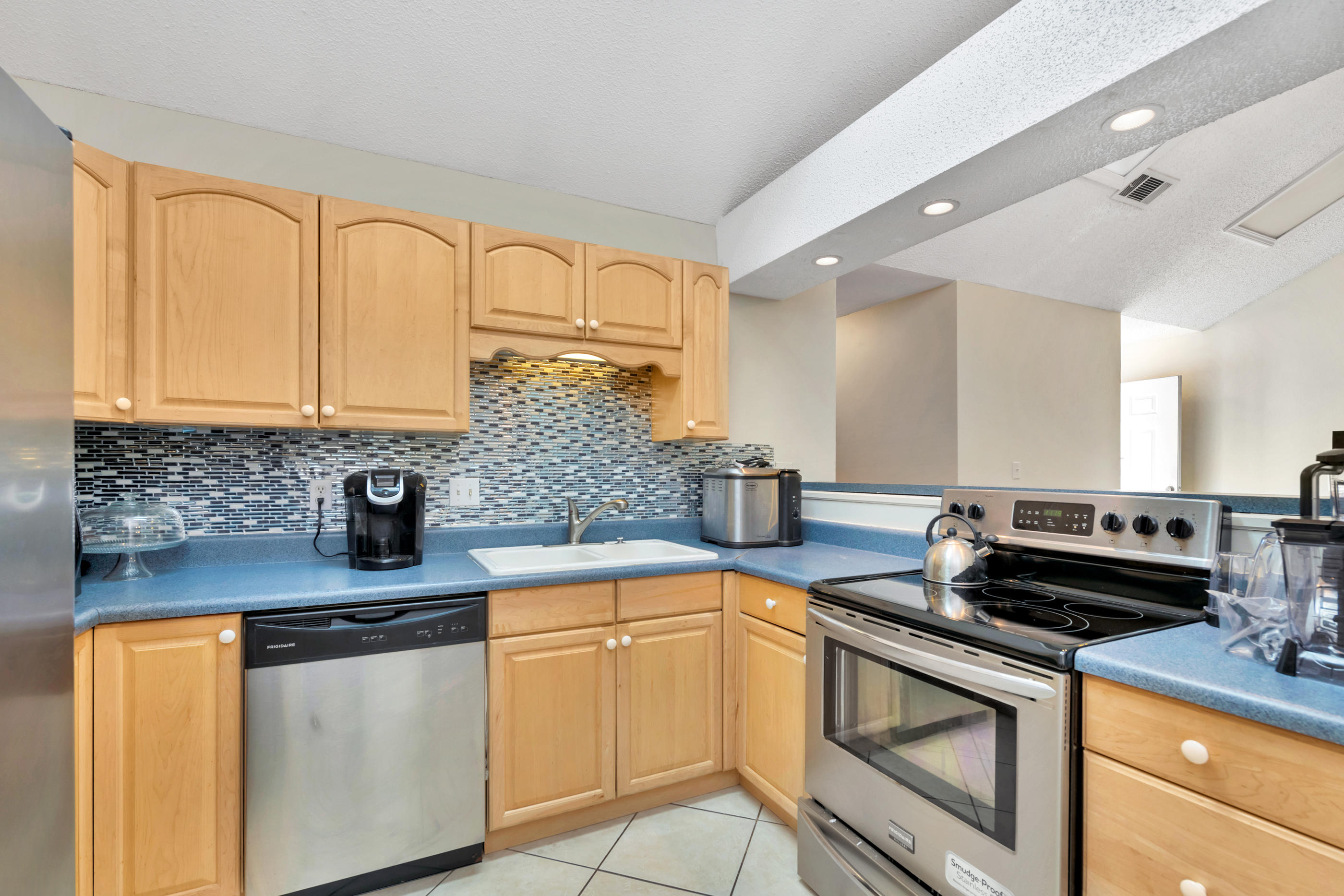 10 Falcon Ridge Lane Fort Walton Beach, FL 32547 - Photo 13 of 22 11bKitchen2