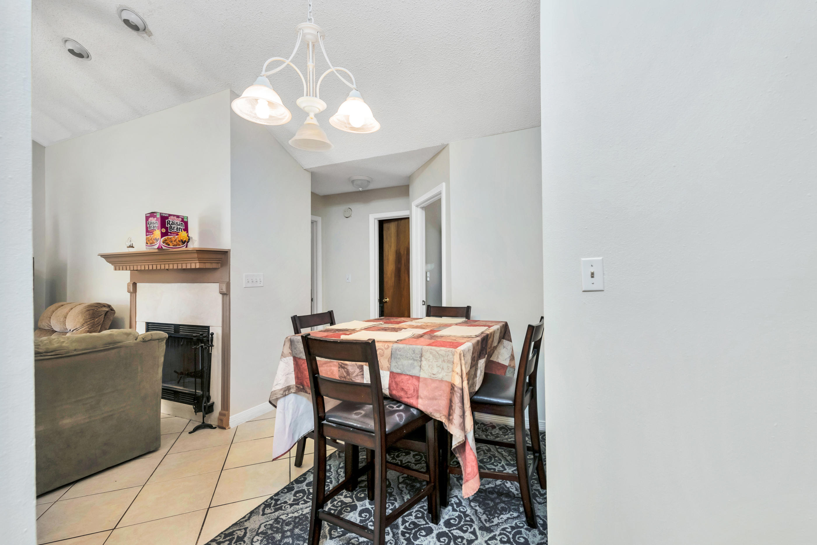 10 Falcon Ridge Lane Fort Walton Beach, FL 32547 - Photo 5 of 22 05_Dining1