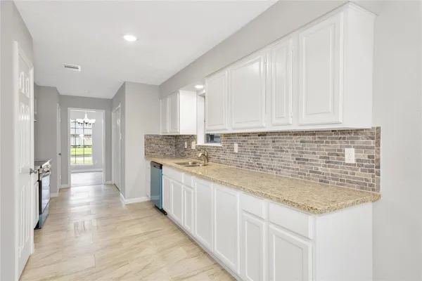 $1,900 | 13703 Cologne Drive, Houston, TX 77065