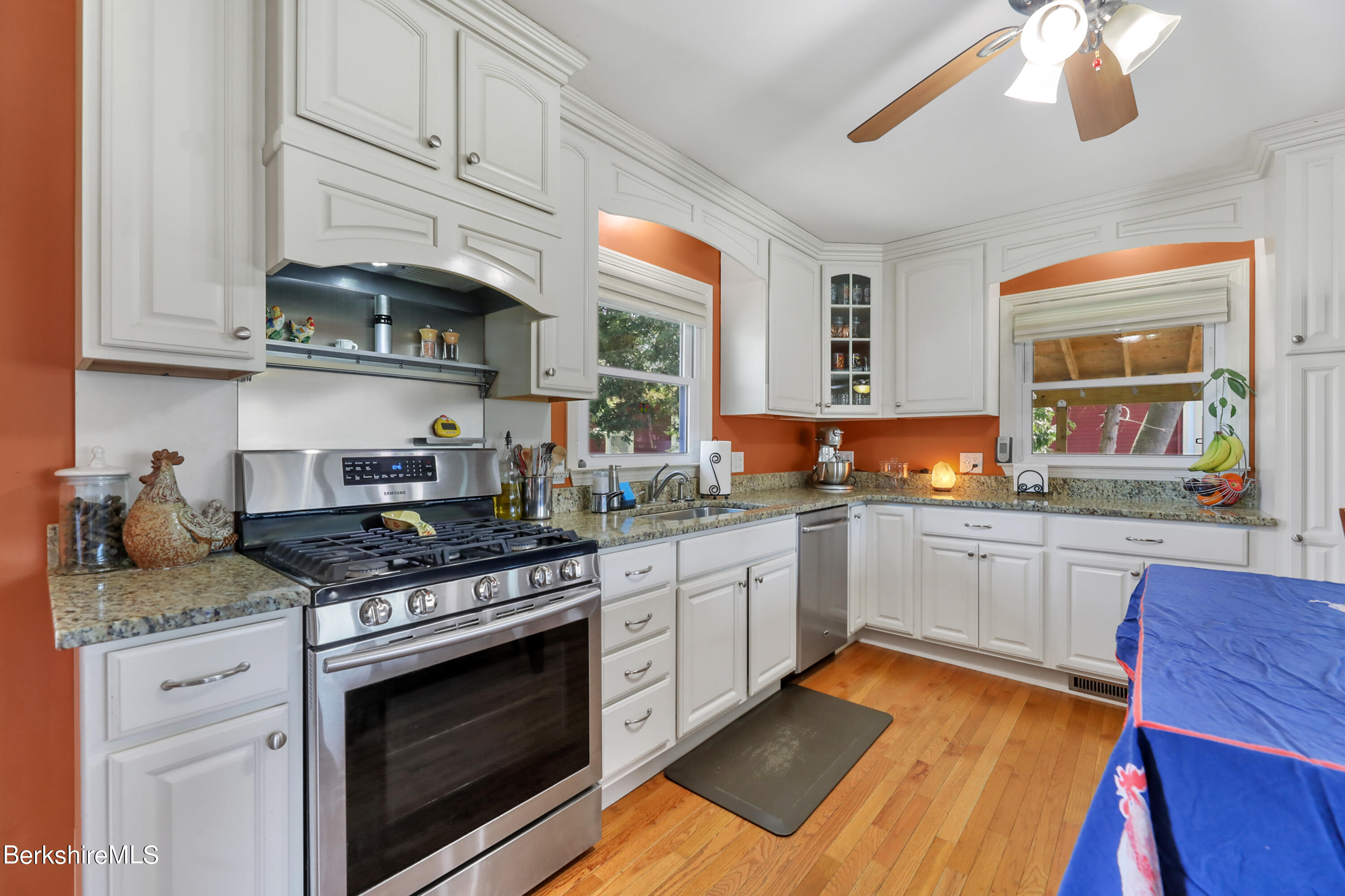 55 Kitchen