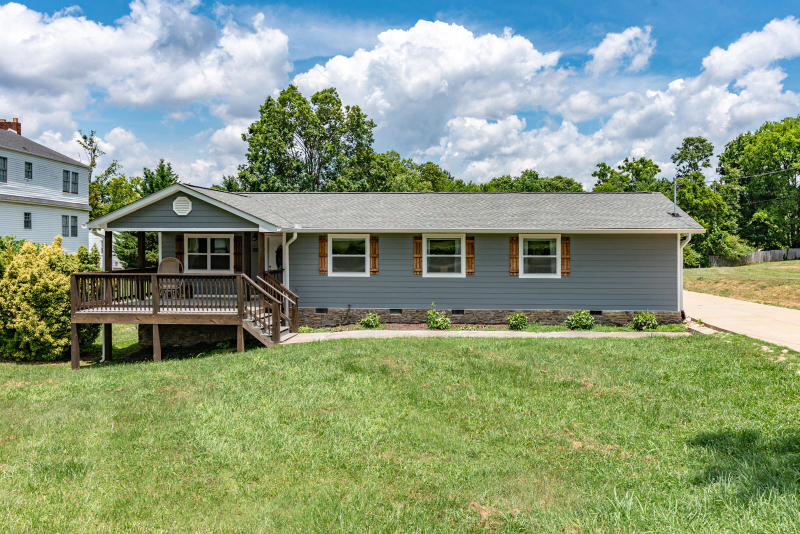 307 Taylor Road Knoxville, TN 37920 - Photo 1 of 33 Ext - House Front-1
