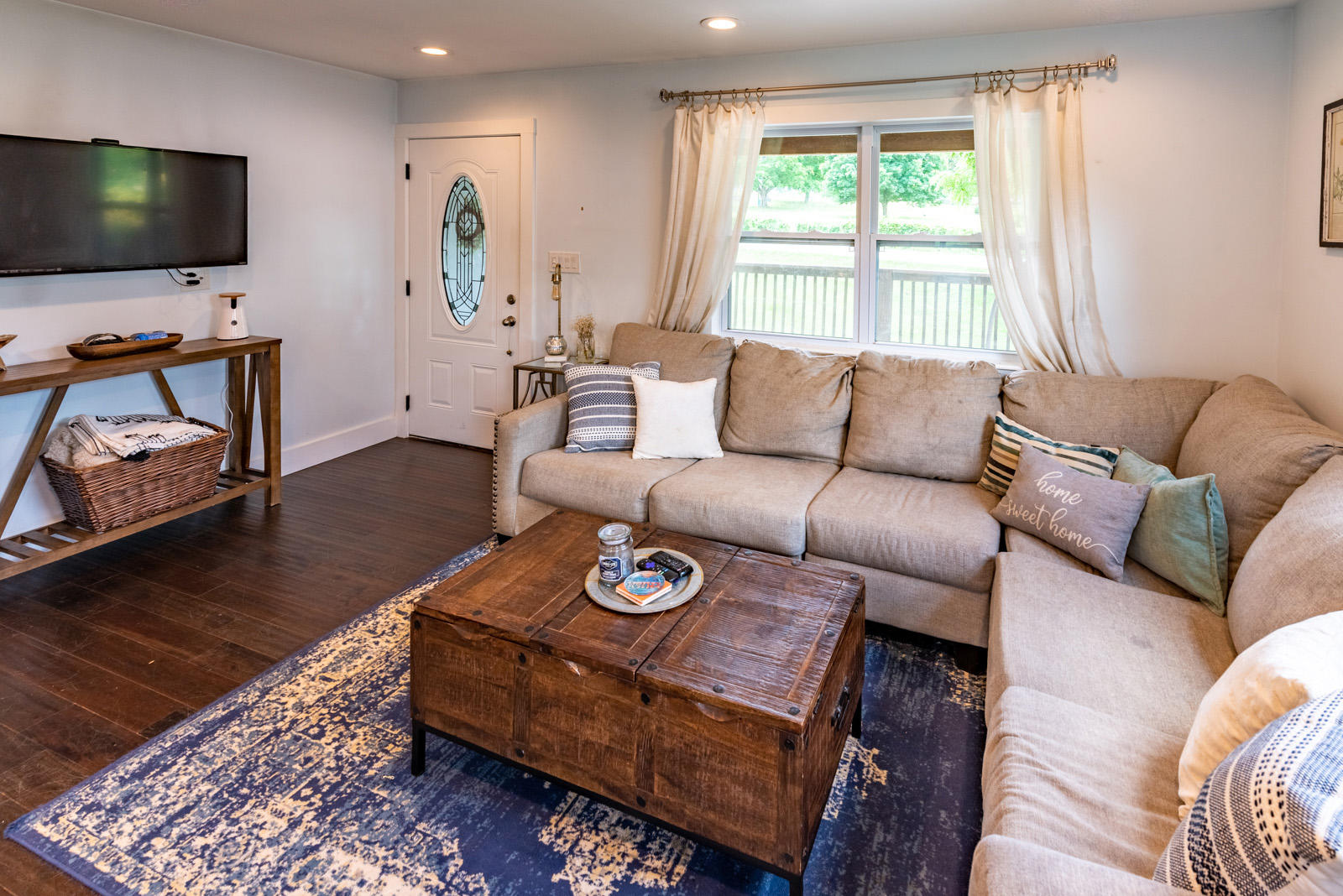 307 Taylor Road Knoxville, TN 37920 - Photo 7 of 33 Int - Living Room-3