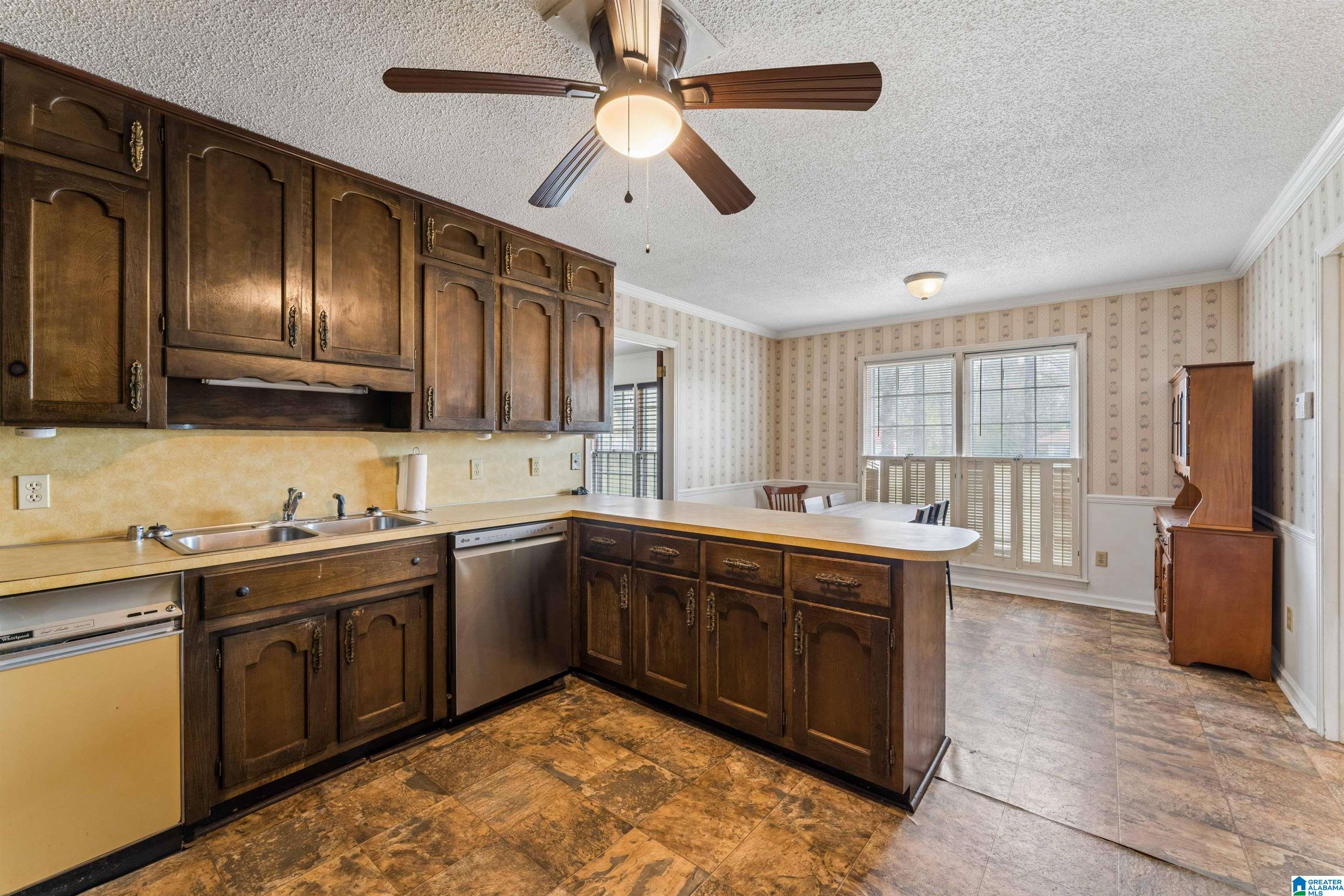 831 Hillcrest Road Birmingham, AL 35235 - Photo 14 of 31 Gallery Image 14