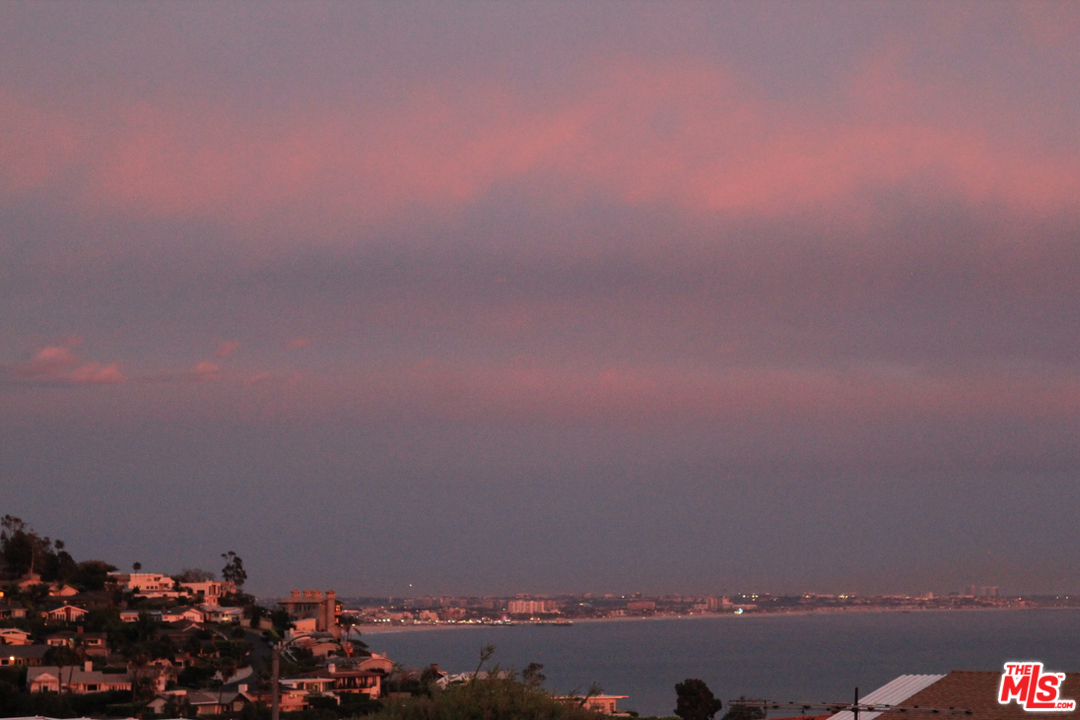 3641 Surfwood Road Malibu, CA 90265 - Photo 28 of 29 a view of city and mountain