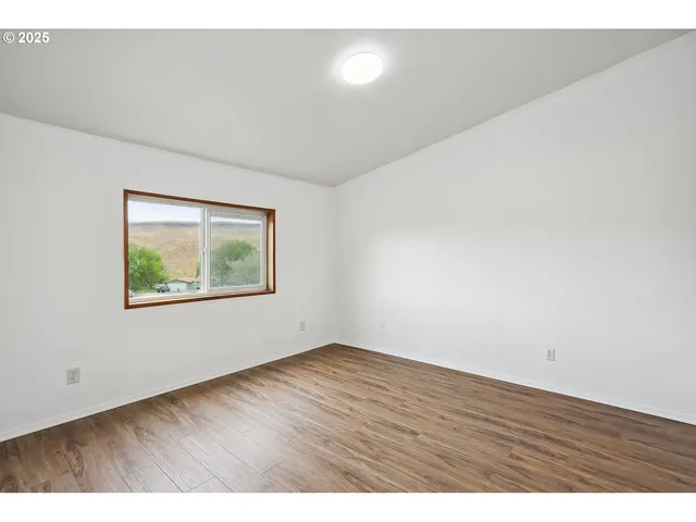 $140,000 | 295 Krameria Street, Arlington, OR 97812