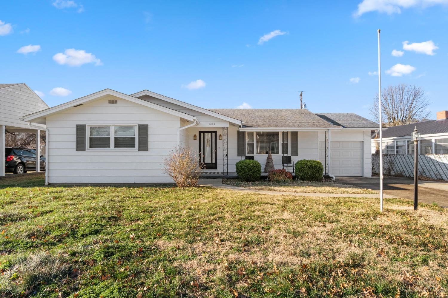 1675 Christopher Road Aberdeen, OH 45101 - Photo 1 of 34
