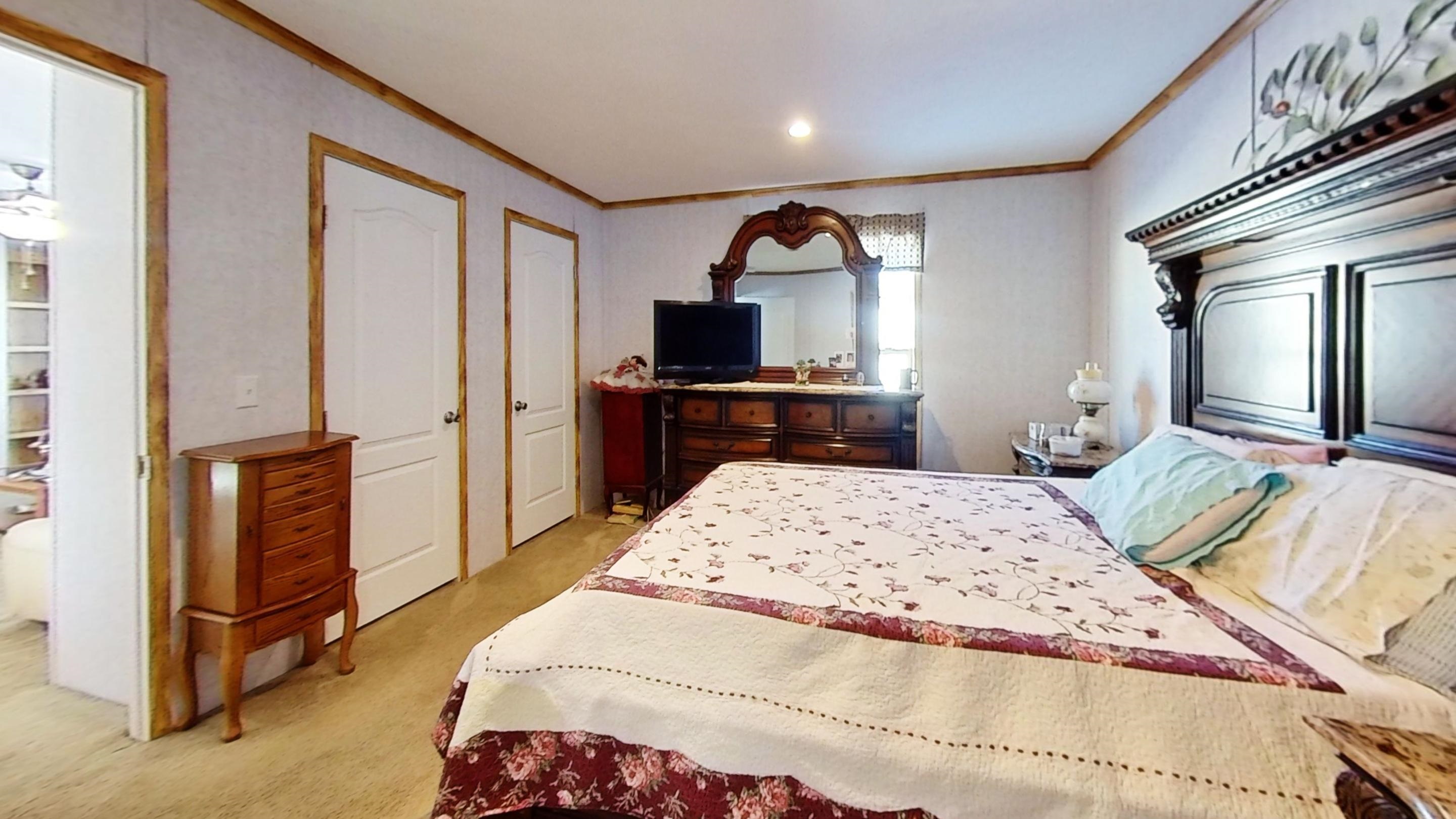 43 Crystal Lane Lyndon, VT 05851 - Photo 17 of 25