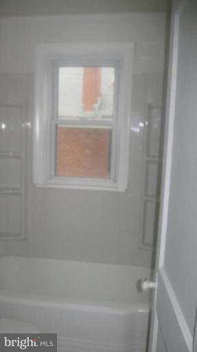 4033 Edgewood Road Baltimore, MD 21215 - Photo 12 of 12 Bath #2