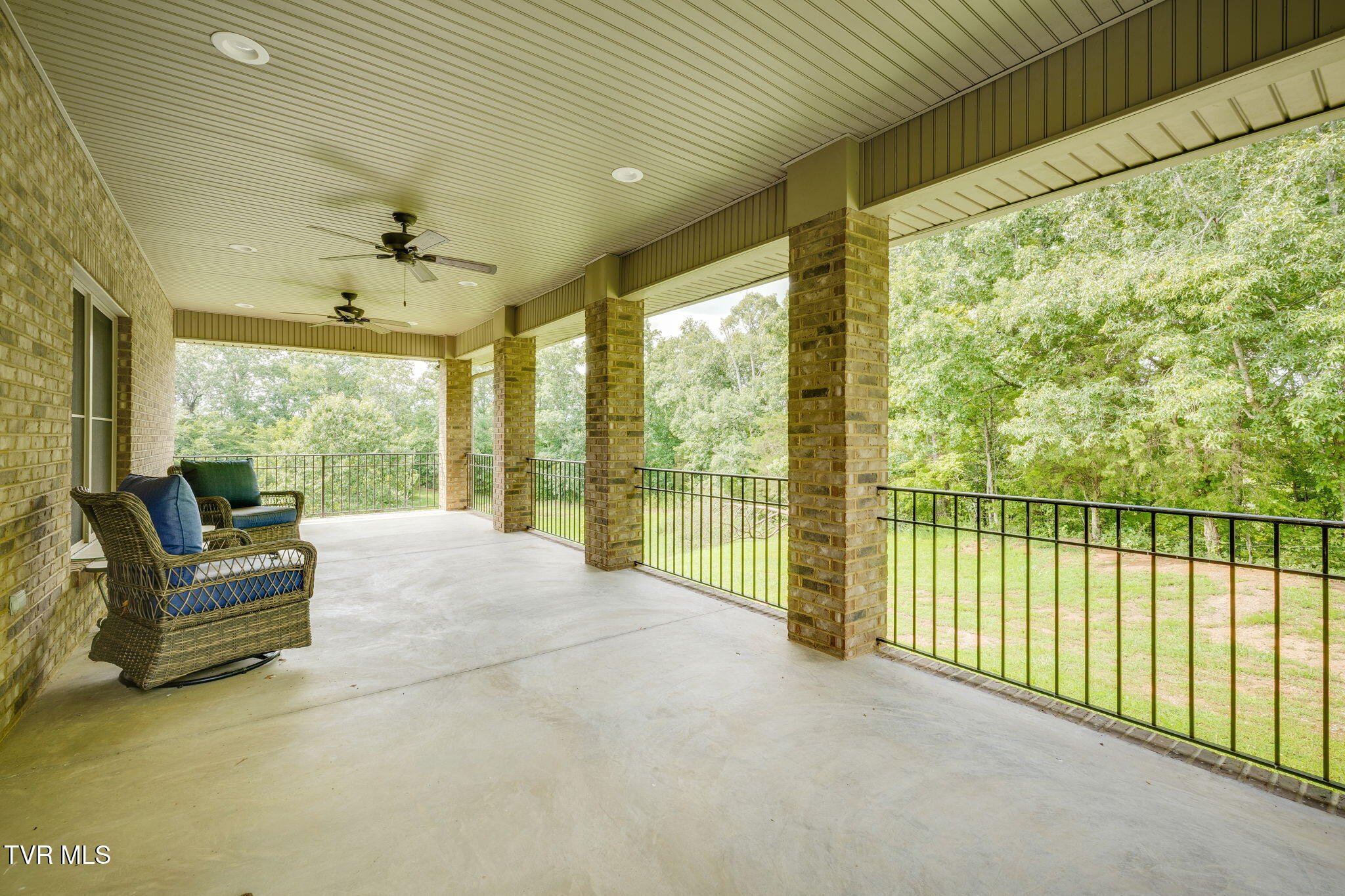 1570 Carl Doty Road Afton, TN 37616 - Photo 46 of 74 045