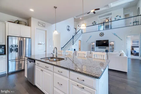 $925,000 | 38555 Goldfinch Lane, Ocean View, DE 19970