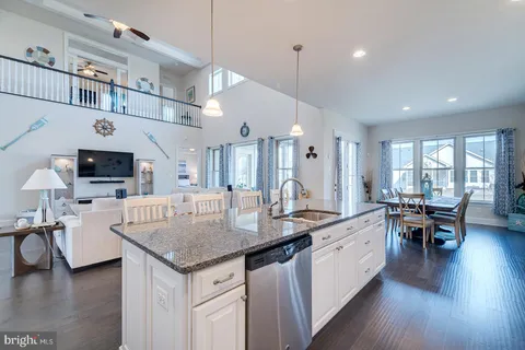 $925,000 | 38555 Goldfinch Lane, Ocean View, DE 19970