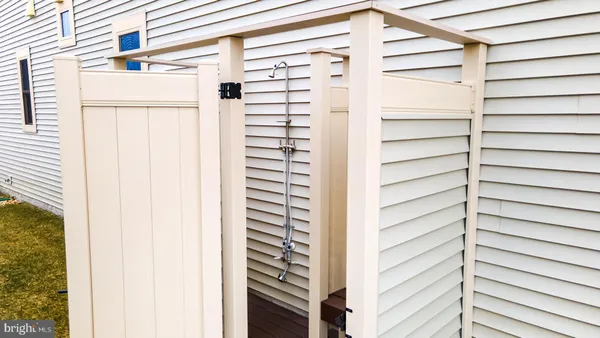 $950,000 | 38555 Goldfinch Lane, Ocean View, DE 19970