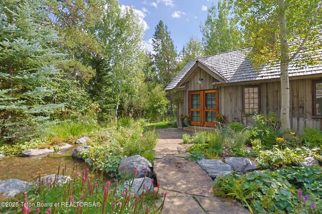 $2,950,000 | 3280 Teton Pines Drive, Wilson, WY 83014