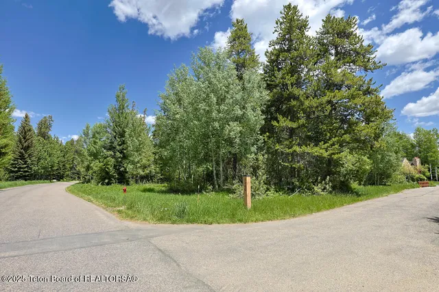 $2,950,000 | 3280 Teton Pines Drive, Wilson, WY 83014
