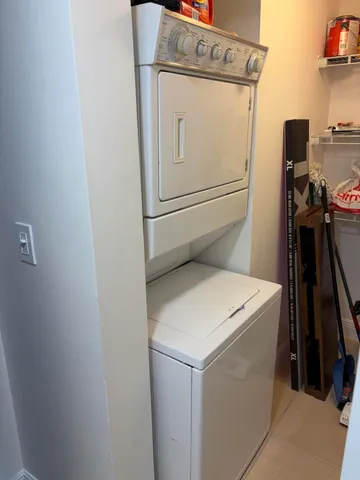 a view of dining room with washer and dryer