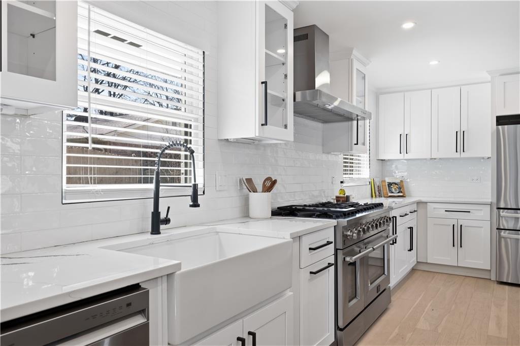 6856 Womack Court Northwest Atlanta, GA 30360 - Photo 8 of 35