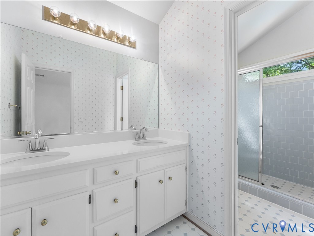 5610 Long Cove Road Midlothian, VA 23112 - Photo 31 of 54 Primary bath