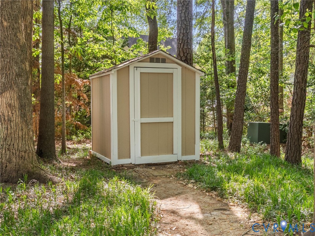 5610 Long Cove Road Midlothian, VA 23112 - Photo 43 of 54 Shed