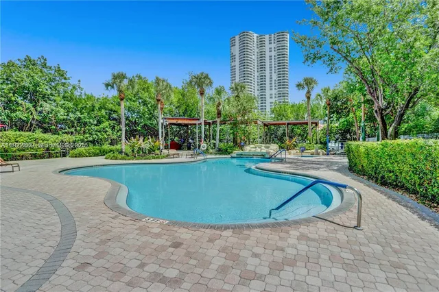 $350,000 | 3400 Northeast 192 Street, Unit 504, Aventura, FL 33180