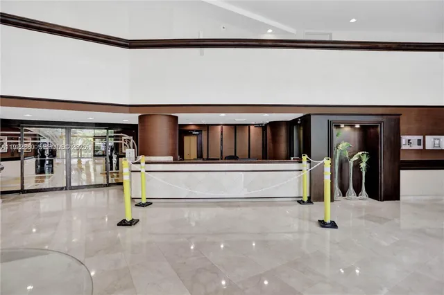 $350,000 | 3400 Northeast 192 Street, Unit 504, Aventura, FL 33180