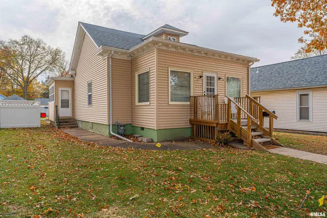 $139,900 | 225 4th Street, Lincoln, IL 62656