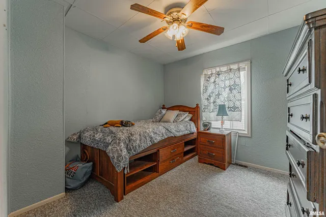 $139,900 | 225 4th Street, Lincoln, IL 62656