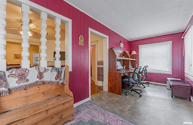 $139,900 | 225 4th Street, Lincoln, IL 62656