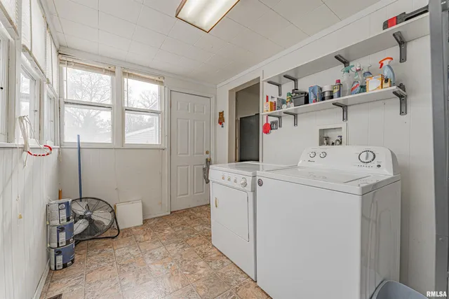 $139,900 | 225 4th Street, Lincoln, IL 62656