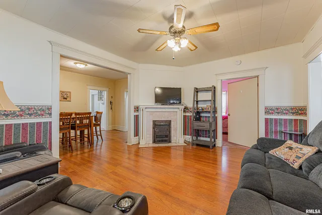 $139,900 | 225 4th Street, Lincoln, IL 62656