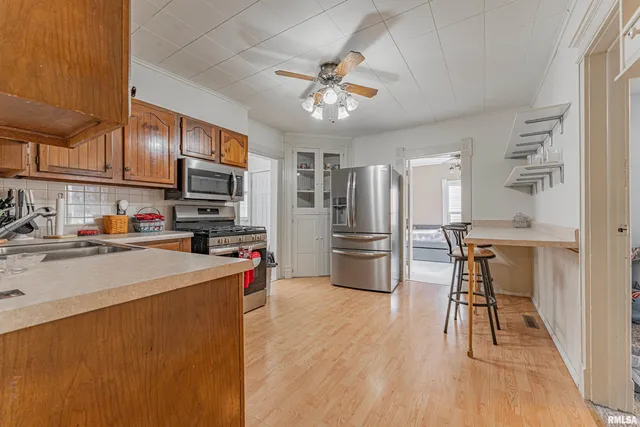 $139,900 | 225 4th Street, Lincoln, IL 62656