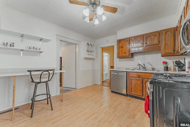 $139,900 | 225 4th Street, Lincoln, IL 62656