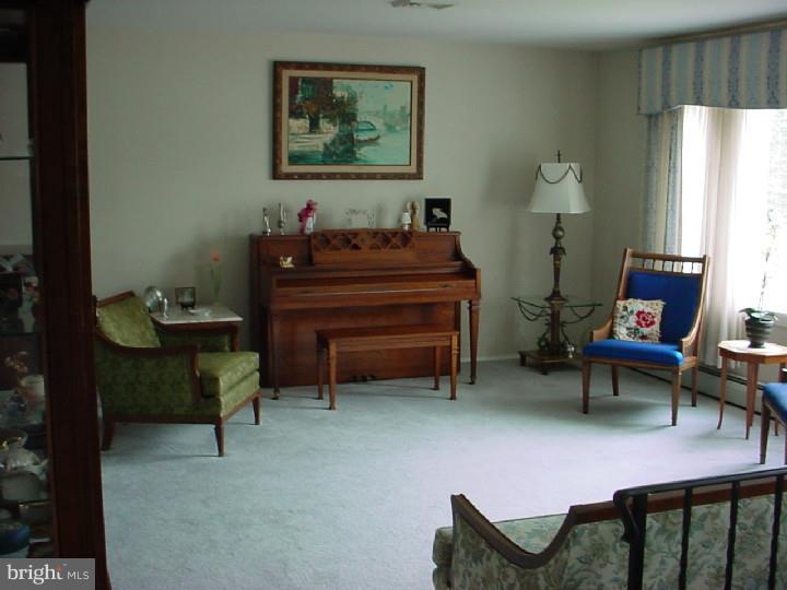 328 Clair Road Southampton, PA 18966 - Photo 5 of 25 Gallery Image 5