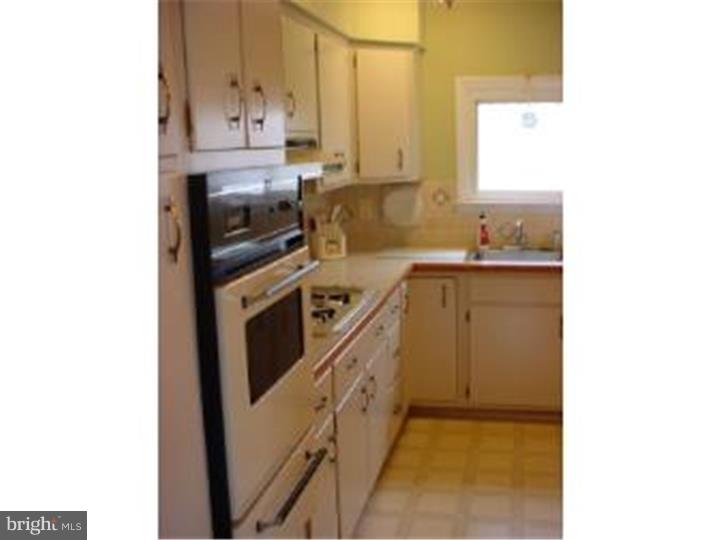 328 Clair Road Southampton, PA 18966 - Photo 9 of 25 Gallery Image 9