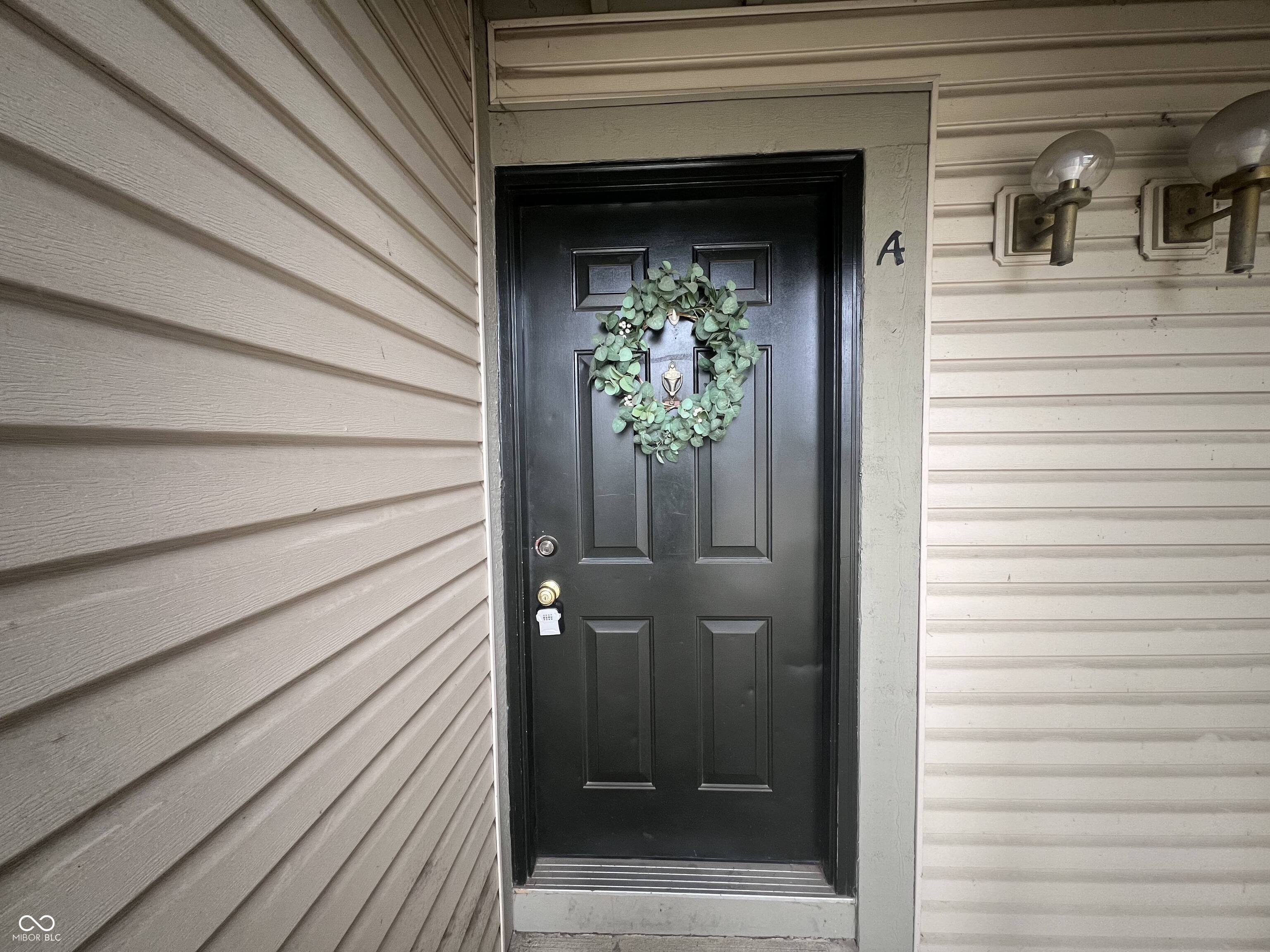 2922 Eagles Crest Circle, Unit A Indianapolis, IN 46214 - Photo 2 of 18