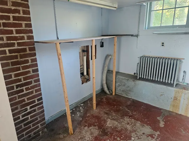 a view of a storage & utility room