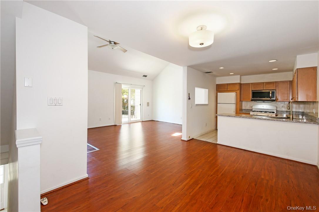 599 Midland Avenue, Unit 25 Rye, NY 10580 - Photo 4 of 25 Open kitchen and dining area