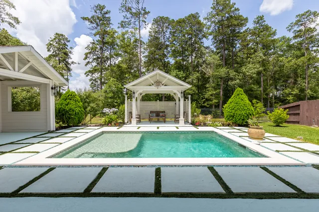 a view of outdoor space yard and patio