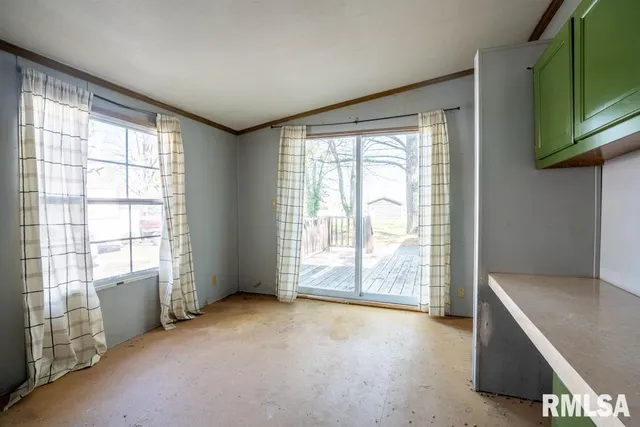 $75,000 | 1615 East St Louis Street, West Frankfort, IL 62896