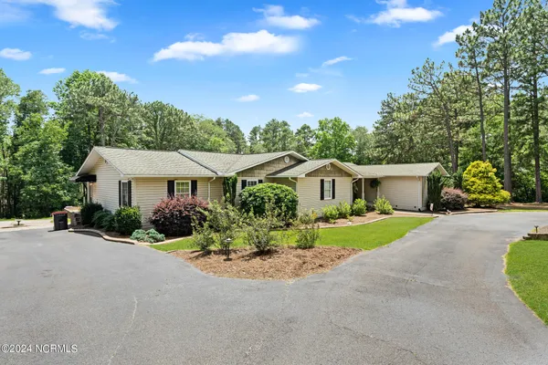 $625,000 | 175 Carroll Street, Hamlet, NC 28345