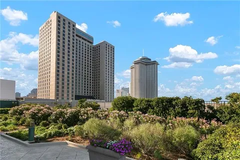 $2,375,000 | 600 Port Of New Orleans Place, Unit 6F, New Orleans, LA 70130