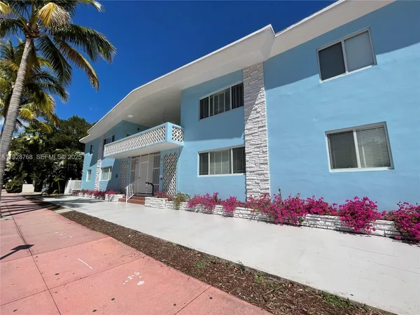 $230,000 | 401 Collins Avenue, Unit 21, Miami Beach, FL 33139