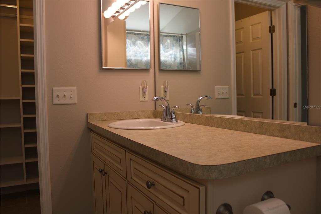 3931 Day Bridge Place Ellenton, FL 34222 - Photo 21 of 48