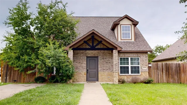 $4,200 | 109 Southland Street, College Station, TX 77840