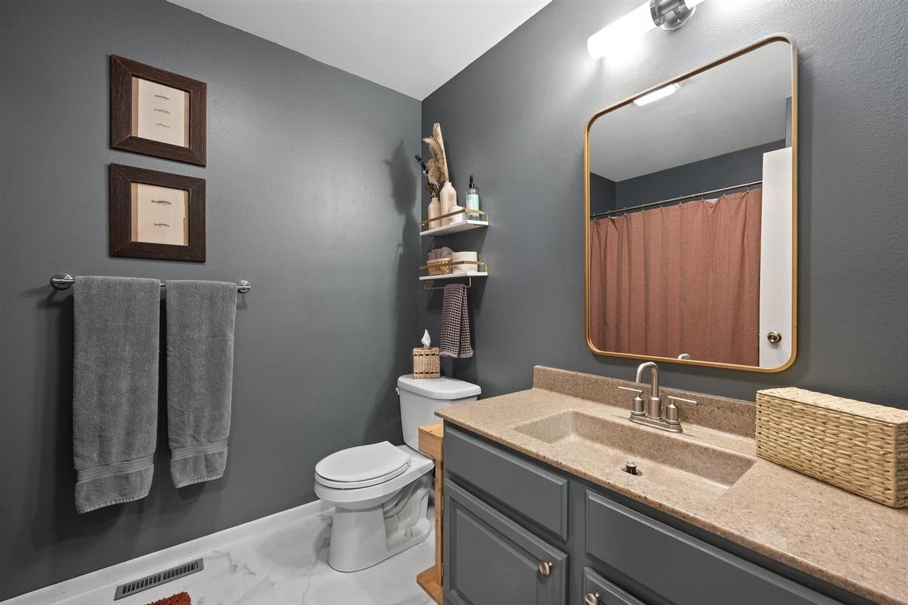 627 Holiday Road Coralville, IA 52241 - Photo 19 of 26 Gallery Image 19