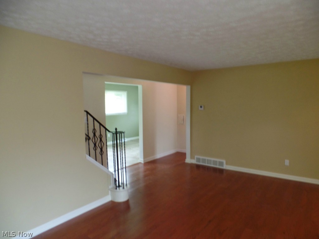 7553 Webster Road Cleveland, OH 44130 - Photo 8 of 16 Gallery Image 8