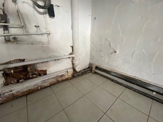 118 Kendall Road Lexington, MA 02421 - Photo 32 of 33 a close view of a sink a stove and a microwave