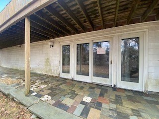 118 Kendall Road Lexington, MA 02421 - Photo 7 of 33 a view of a porch of a house