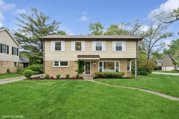 $969,999 | 2272 Asbury Road, Northbrook, IL 60062