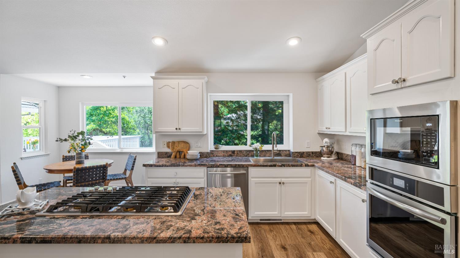 219 Burgundy Road Healdsburg, CA 95448 - Photo 8 of 29